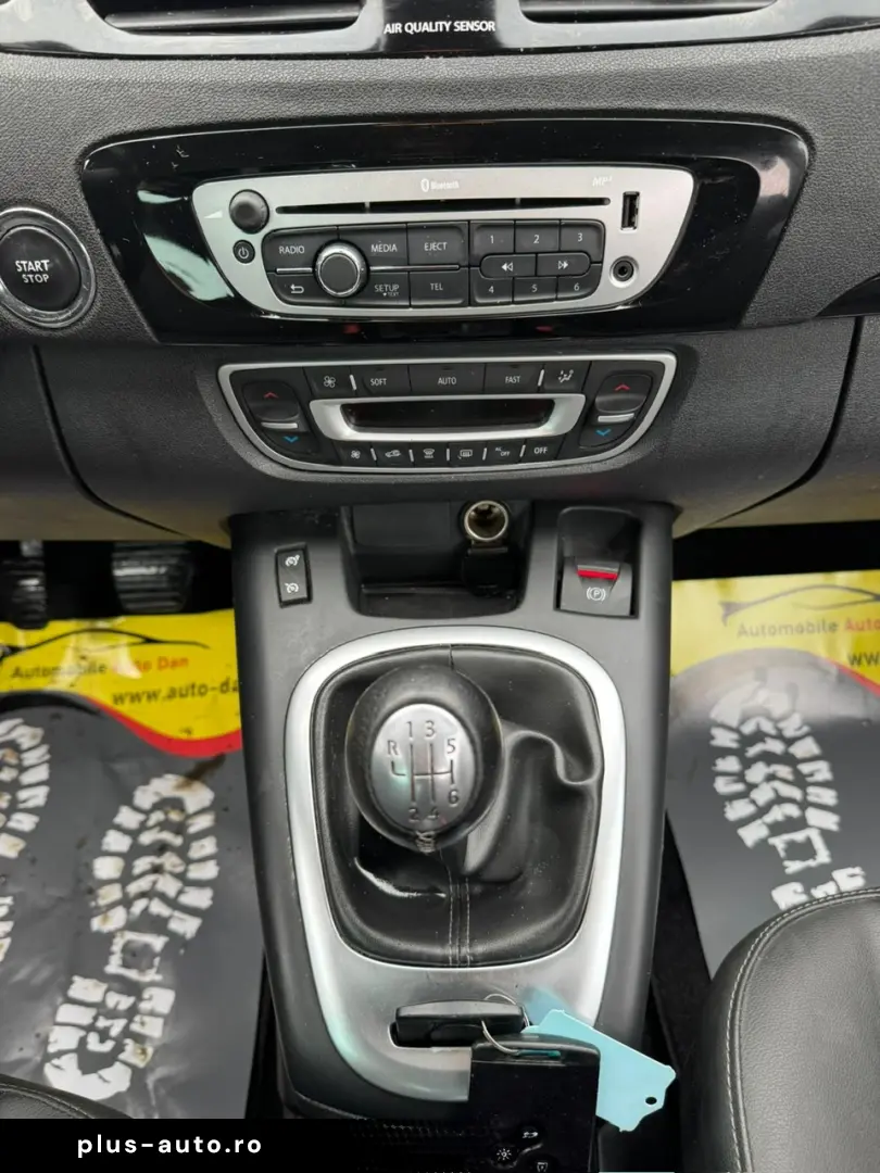 Renault Scenic Diesel 1.6 2013 Manuala