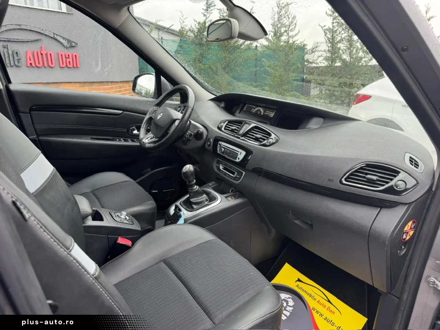 Renault Scenic Diesel 1.6 2013 Manuala