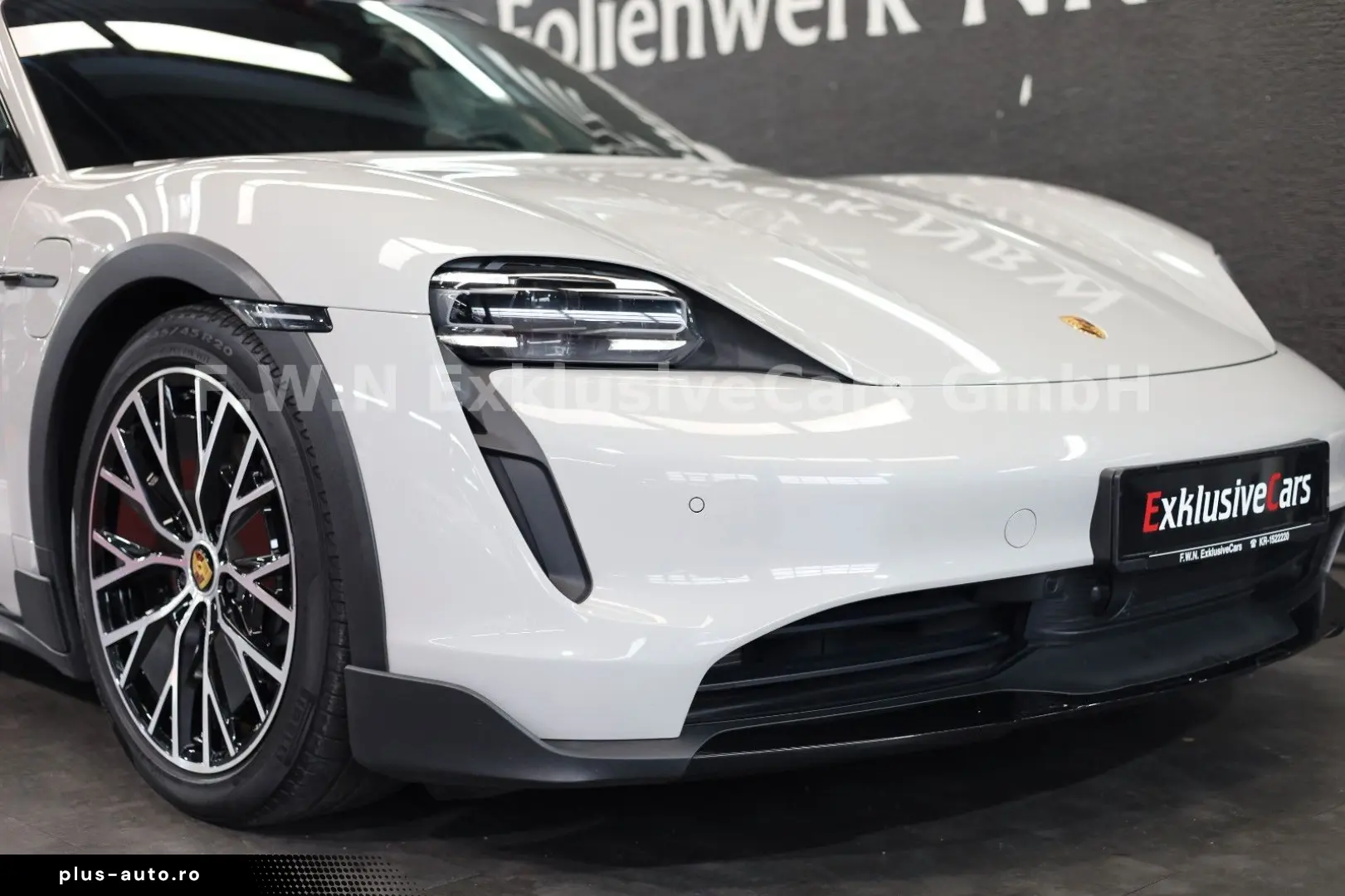 PORSCHE Taycan Cross Turismo 4 93kWh ACC LED 2xDispl.