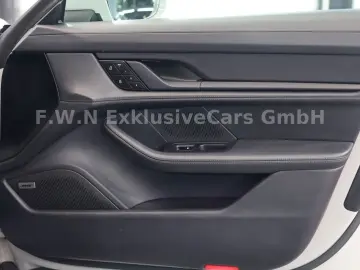 PORSCHE Taycan Cross Turismo 4 93kWh ACC LED 2xDispl.