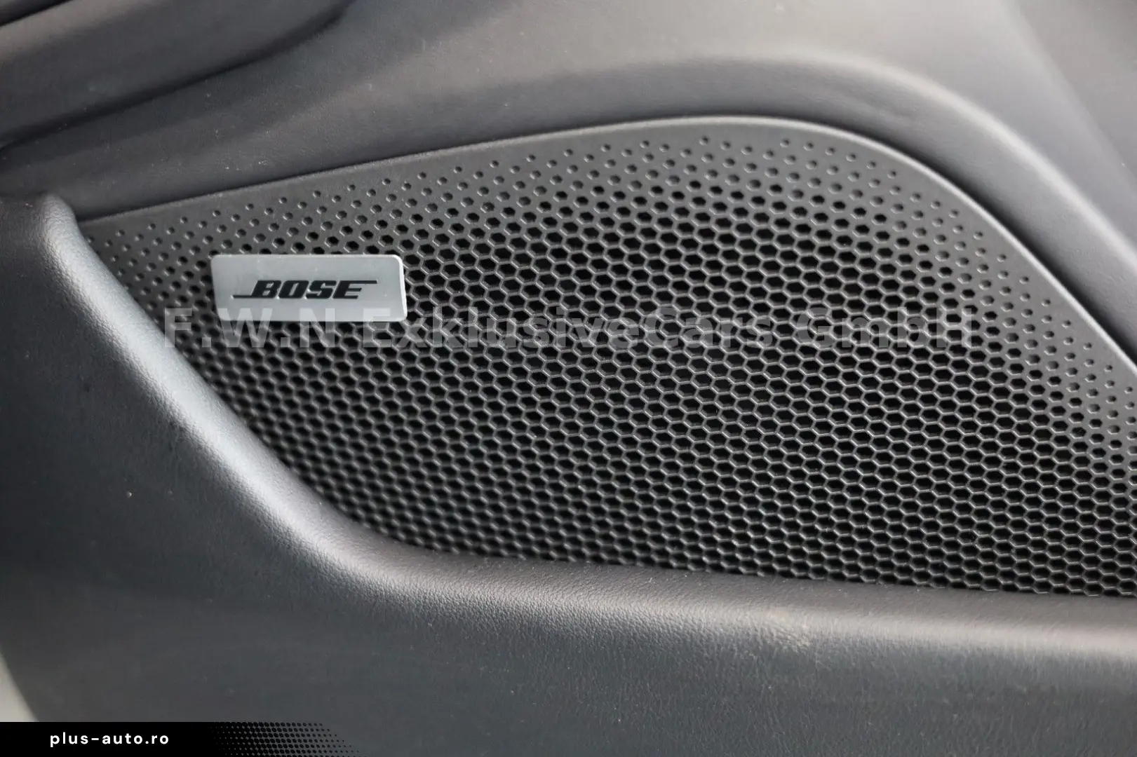 PORSCHE Taycan Cross Turismo 4 93kWh ACC LED 2xDispl.