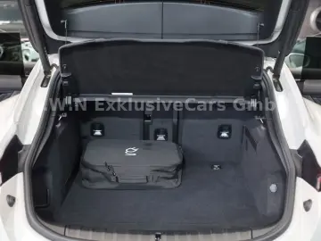 PORSCHE Taycan Cross Turismo 4 93kWh ACC LED 2xDispl.