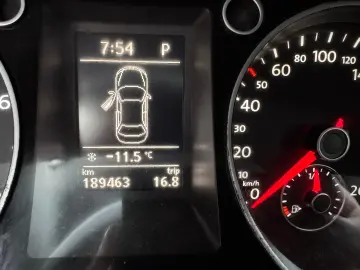 Volkswagen Passat Benzina 1.8 2012 Automata