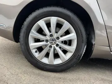 Volkswagen Passat Benzina 1.8 2012 Automata