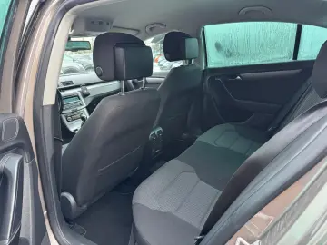 Volkswagen Passat Benzina 1.8 2012 Automata