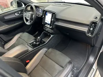 Volvo Xc40 Diesel 2.0 2019 Automata