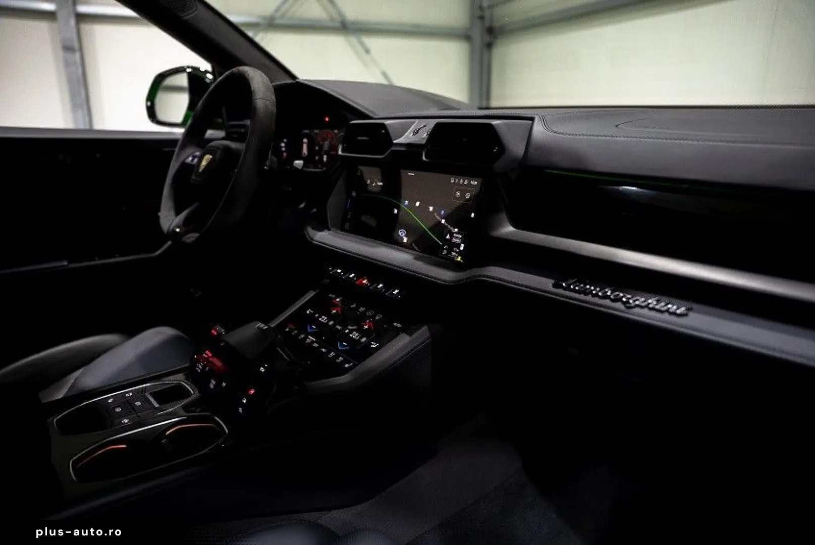 LAMBORGHINI Urus SE PANO B&O MASSAGE 23  ANIMA PRIVACY