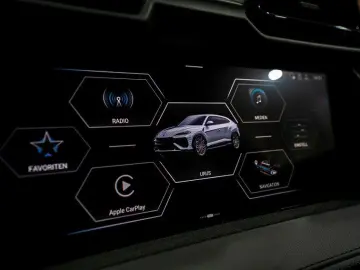 LAMBORGHINI Urus SE PANO B&O MASSAGE 23  ANIMA PRIVACY