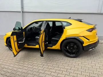 LAMBORGHINI Urus 4.0 V8 Performante 666PS full Carbon in out