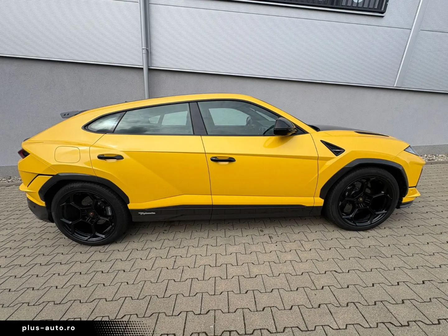 LAMBORGHINI Urus 4.0 V8 Performante 666PS full Carbon in out