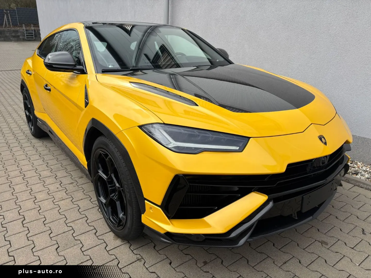 LAMBORGHINI Urus 4.0 V8 Performante 666PS full Carbon in out