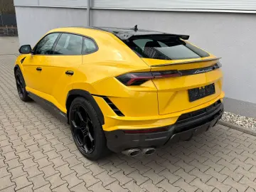 LAMBORGHINI Urus 4.0 V8 Performante 666PS full Carbon in out