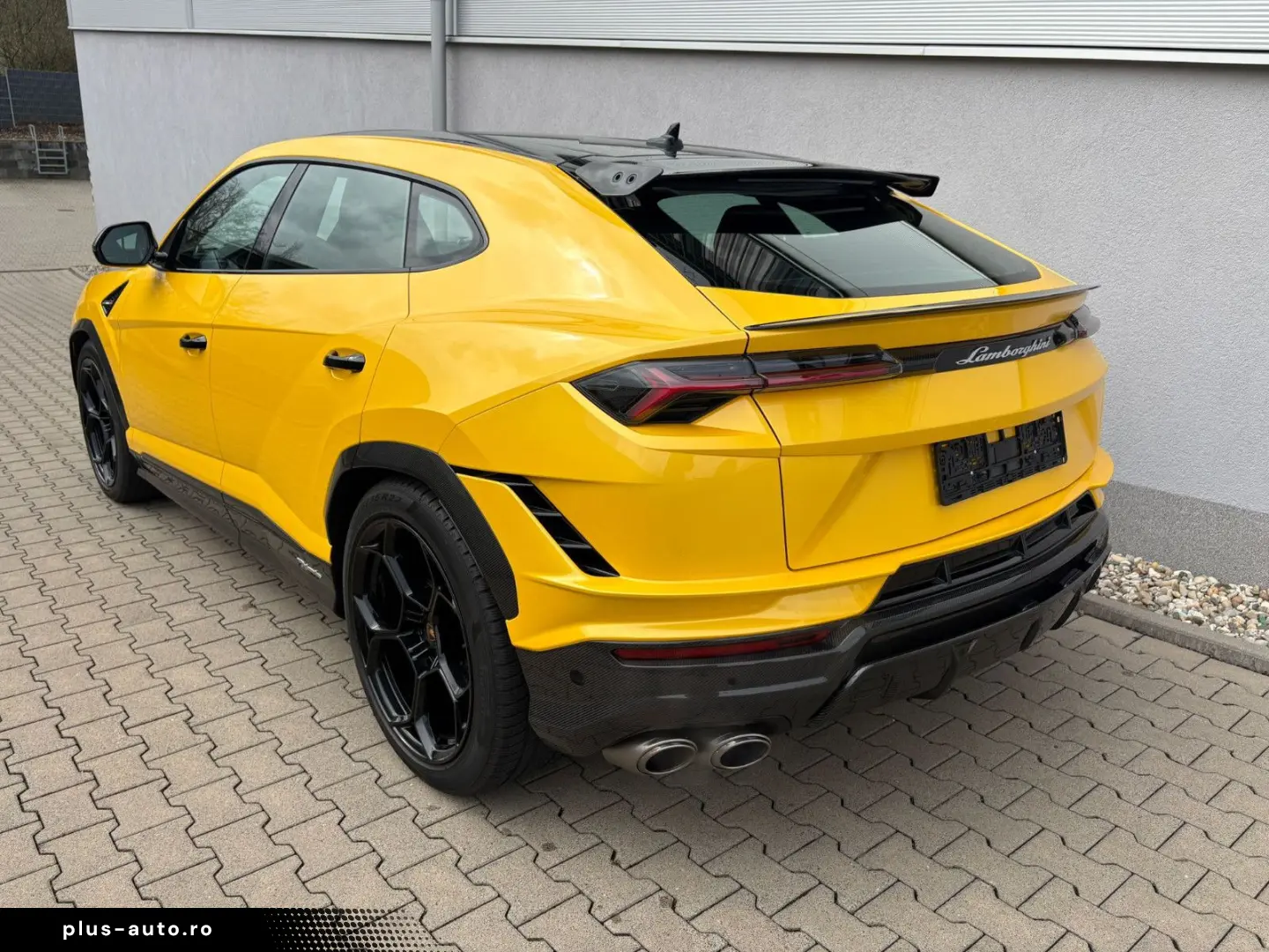 LAMBORGHINI Urus 4.0 V8 Performante 666PS full Carbon in out