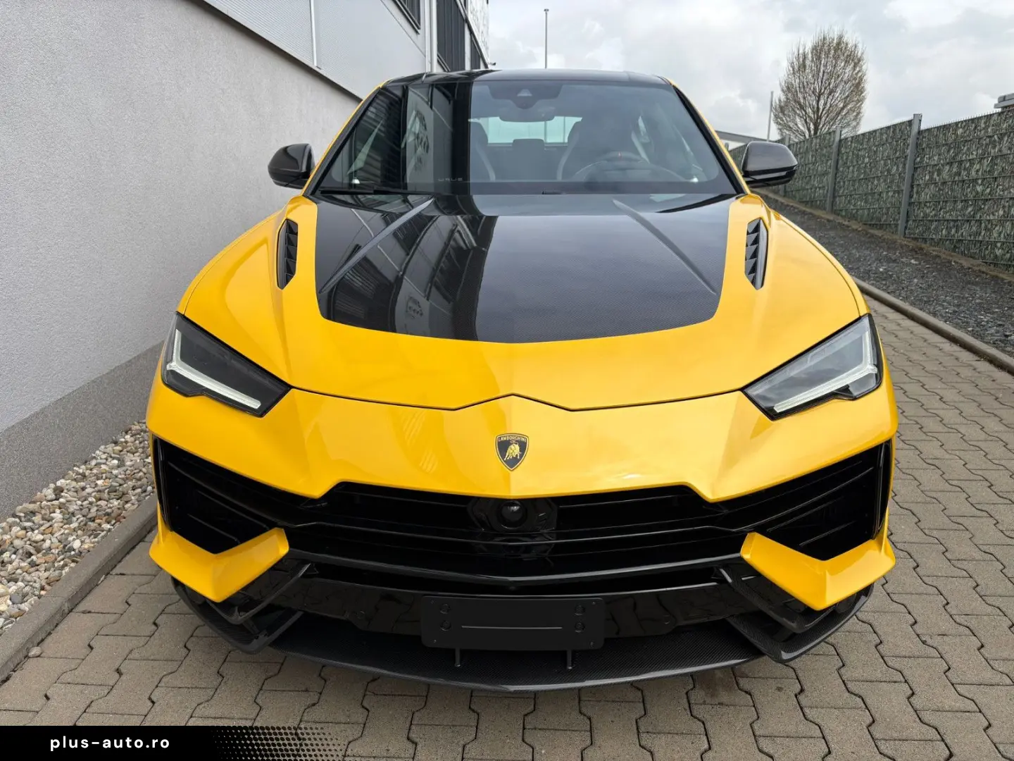 LAMBORGHINI Urus 4.0 V8 Performante 666PS full Carbon in out