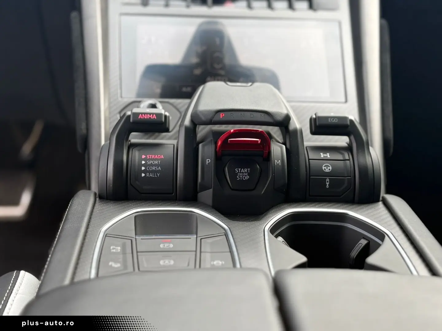 LAMBORGHINI Urus 4.0 V8 Performante 666PS full Carbon in out