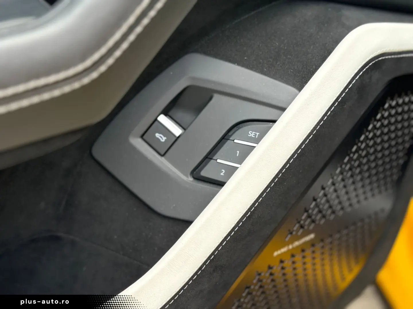 LAMBORGHINI Urus 4.0 V8 Performante 666PS full Carbon in out