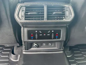 LAMBORGHINI Urus 4.0 V8 Performante 666PS full Carbon in out