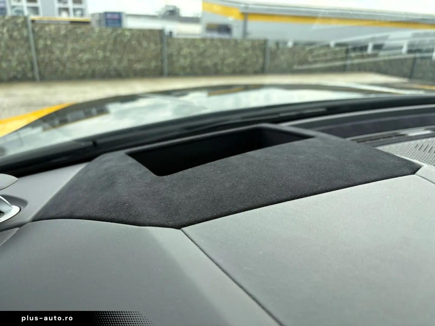 LAMBORGHINI Urus 4.0 V8 Performante 666PS full Carbon in out