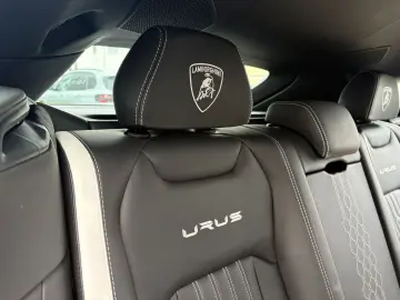 LAMBORGHINI Urus 4.0 V8 Performante 666PS full Carbon in out