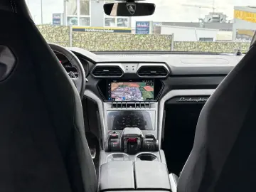 LAMBORGHINI Urus 4.0 V8 Performante 666PS full Carbon in out