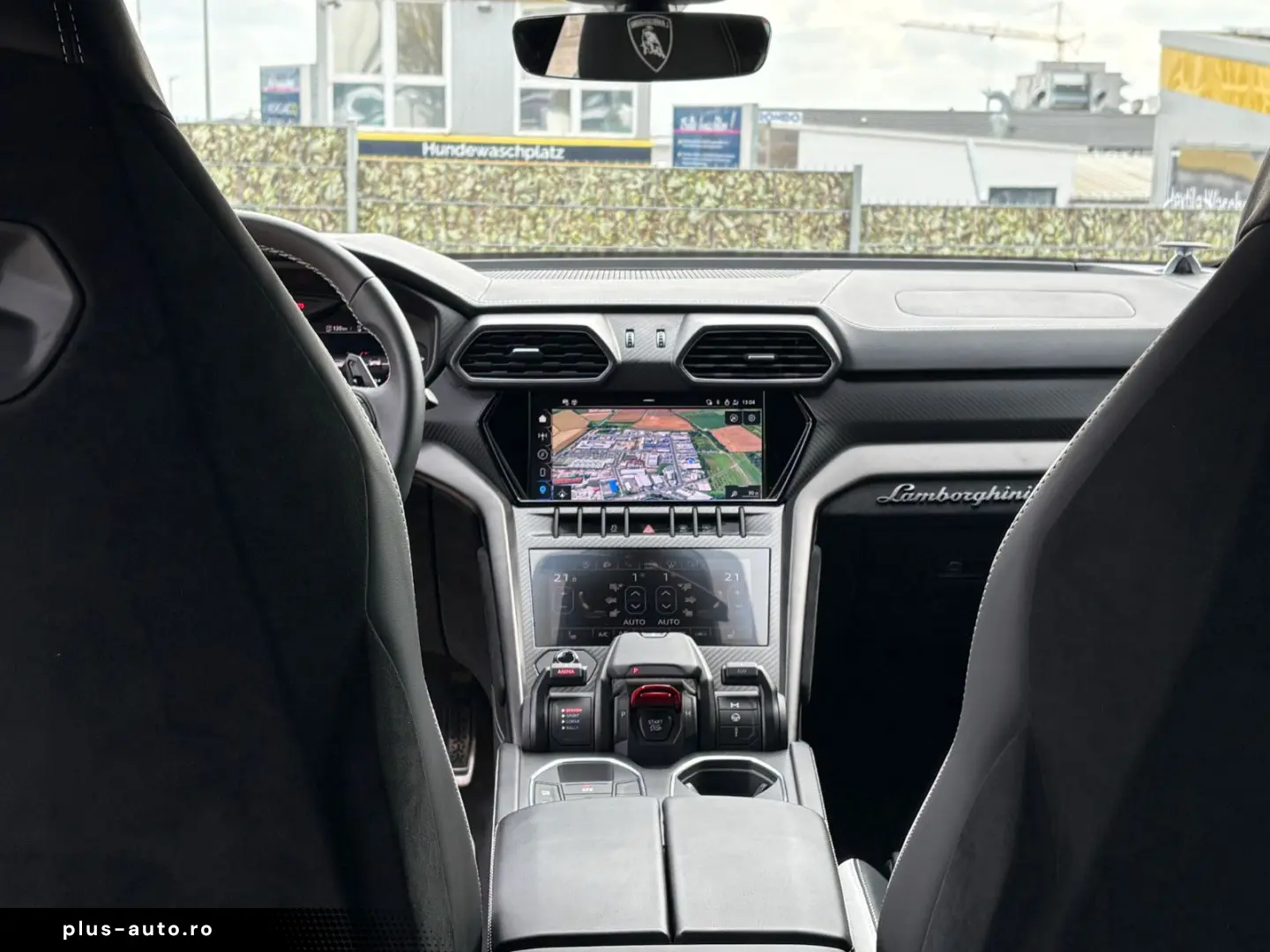 LAMBORGHINI Urus 4.0 V8 Performante 666PS full Carbon in out