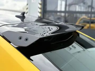 LAMBORGHINI Urus 4.0 V8 Performante 666PS full Carbon in out