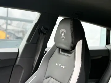 LAMBORGHINI Urus 4.0 V8 Performante 666PS full Carbon in out