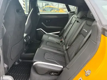 LAMBORGHINI Urus 4.0 V8 Performante 666PS full Carbon in out