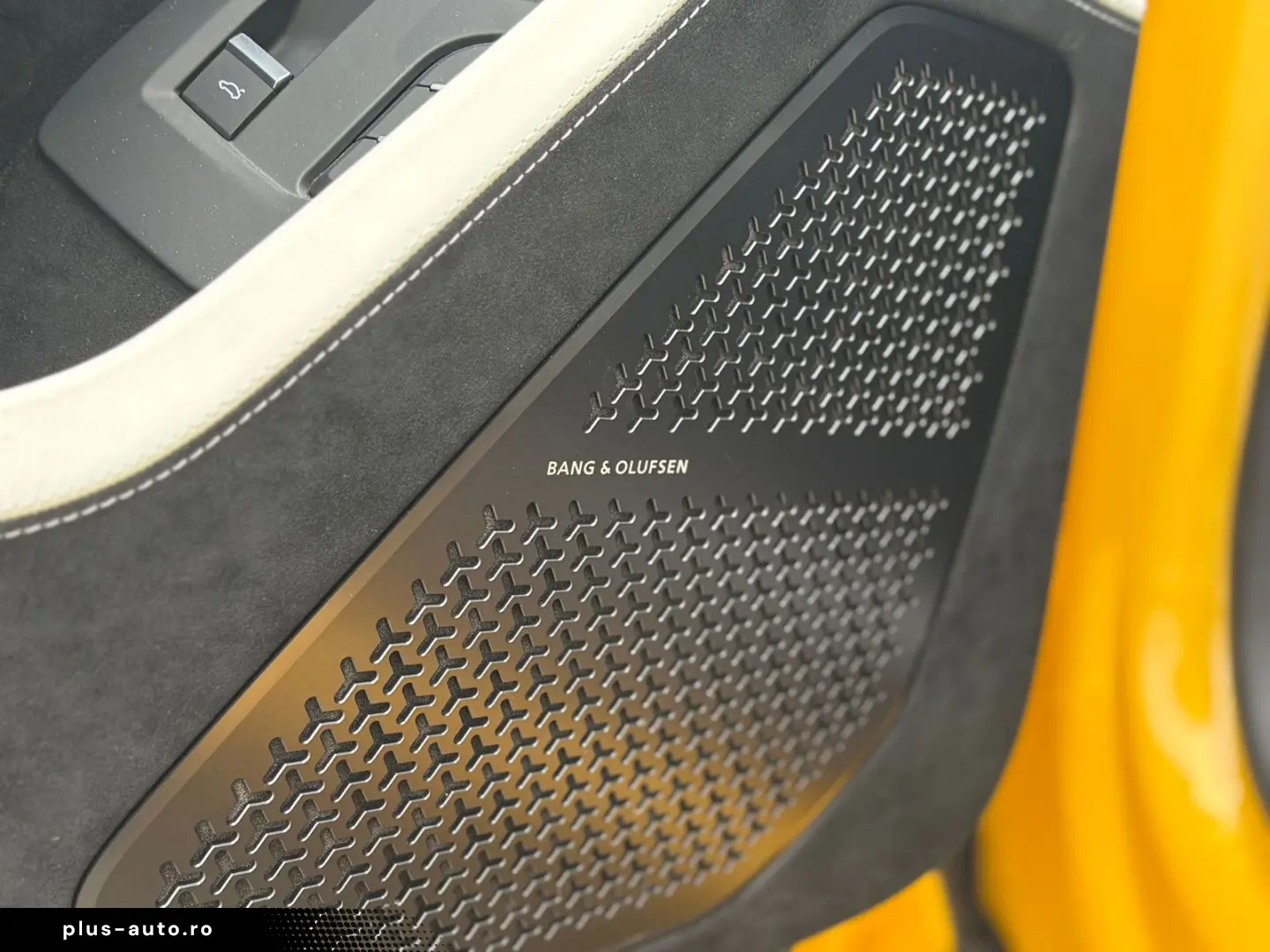 LAMBORGHINI Urus 4.0 V8 Performante 666PS full Carbon in out