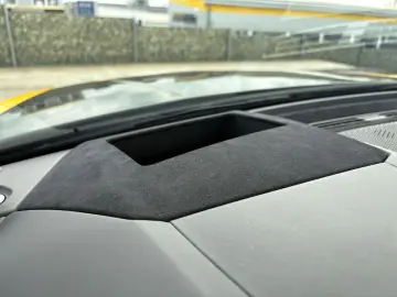 LAMBORGHINI Urus 4.0 V8 Performante 666PS full Carbon in out