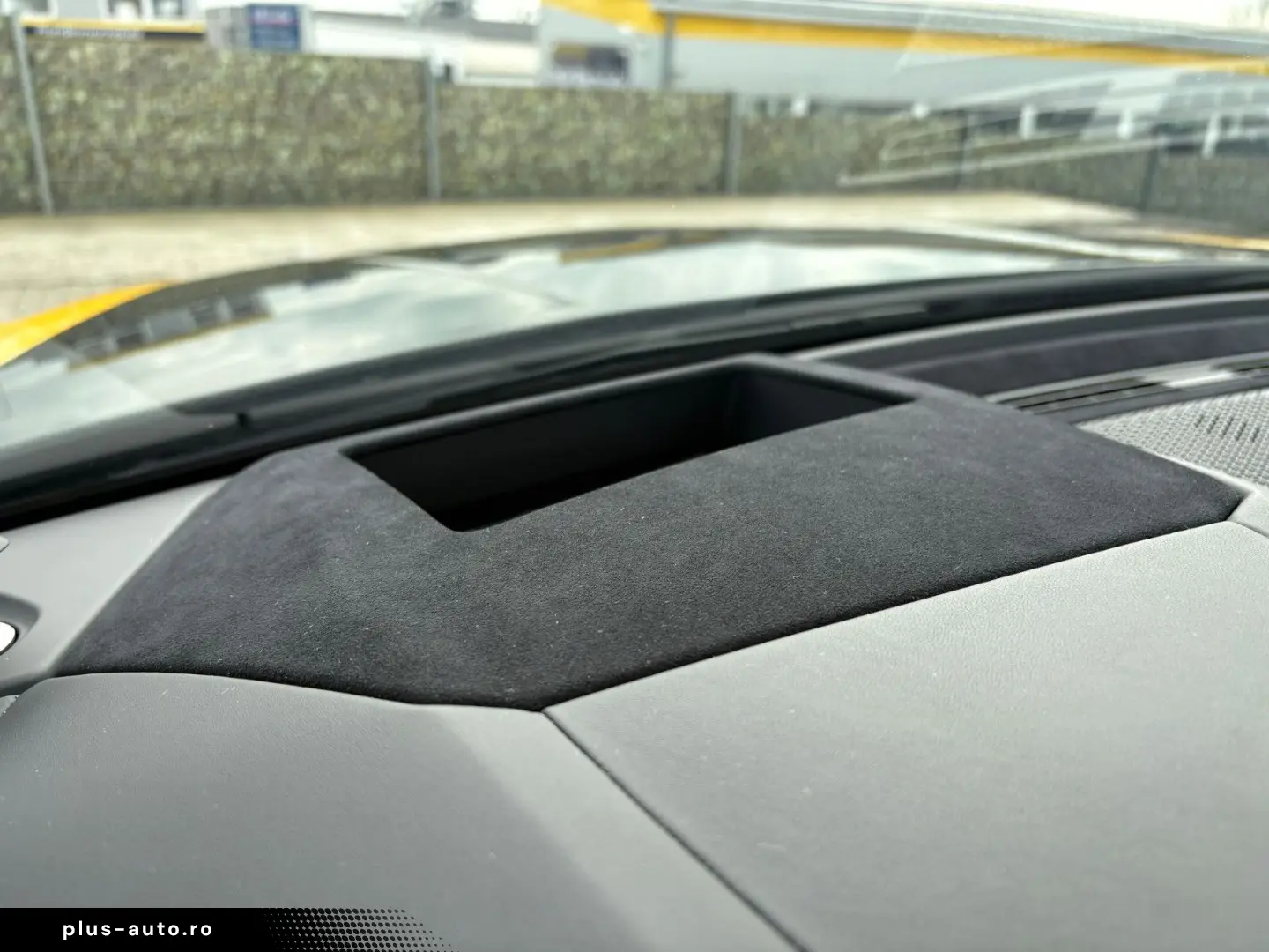 LAMBORGHINI Urus 4.0 V8 Performante 666PS full Carbon in out