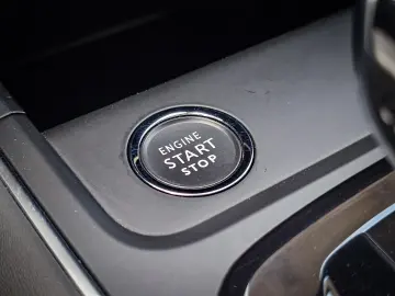 CITROEN C5 Aircross Hybrid 225 (225 CP) Plug-in Hybrid SHINE