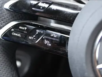 Mercedes-Benz CLE 300 4M AMG LED Fahrass