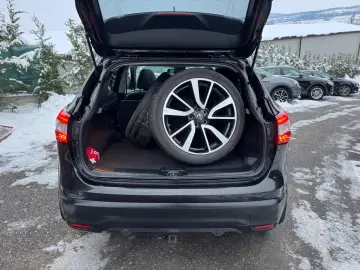 Nissan Qashqai Diesel 1.6 2014 Manuala