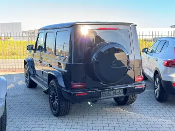 MERCEDES BENZ AMG G63 SPEEDSHIFT 9G-TRONIC