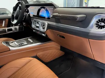 MERCEDES BENZ AMG G63 SPEEDSHIFT 9G-TRONIC