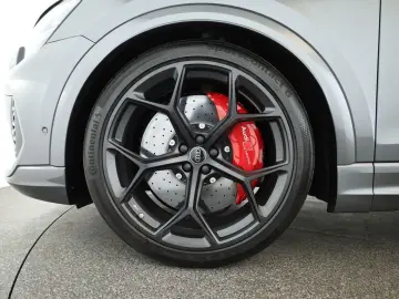 AUDI RS Q8 SUV performance Laser Pano Vmax RSAbgas 23