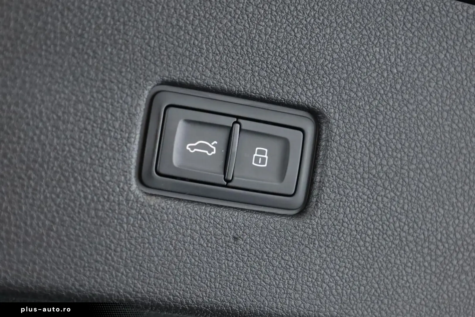 AUDI RS Q8 SUV performance Laser Pano Vmax RSAbgas 23