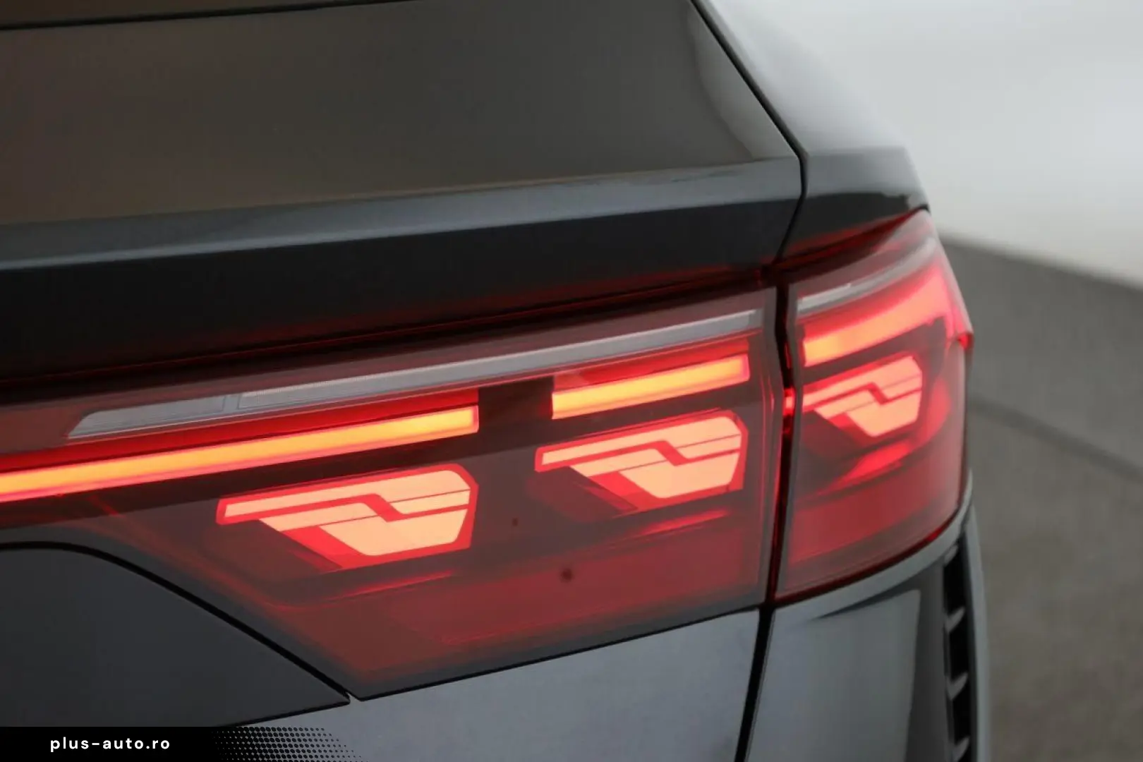 AUDI RS Q8 SUV performance Laser Pano Vmax RSAbgas 23