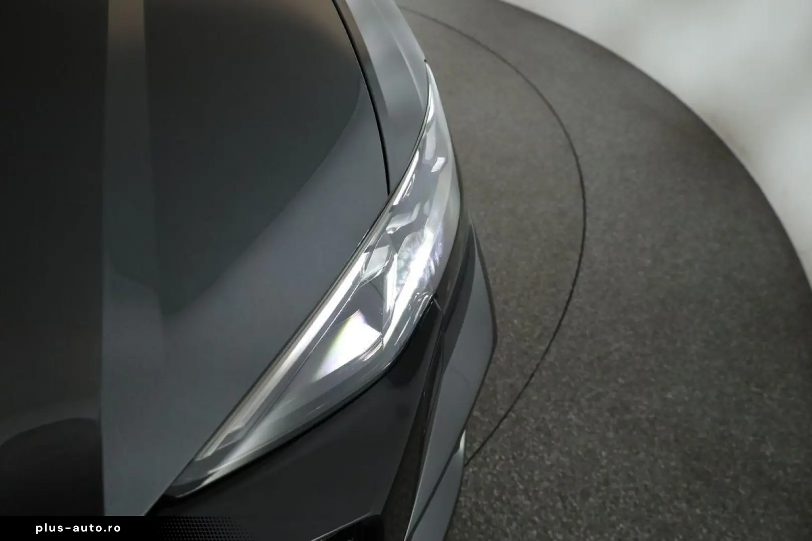 AUDI RS Q8 SUV performance Laser Pano Vmax RSAbgas 23