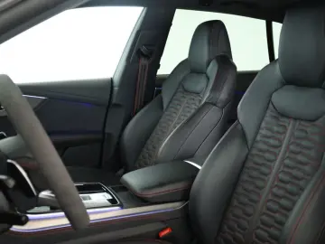 AUDI RS Q8 SUV performance Laser Pano Vmax RSAbgas 23