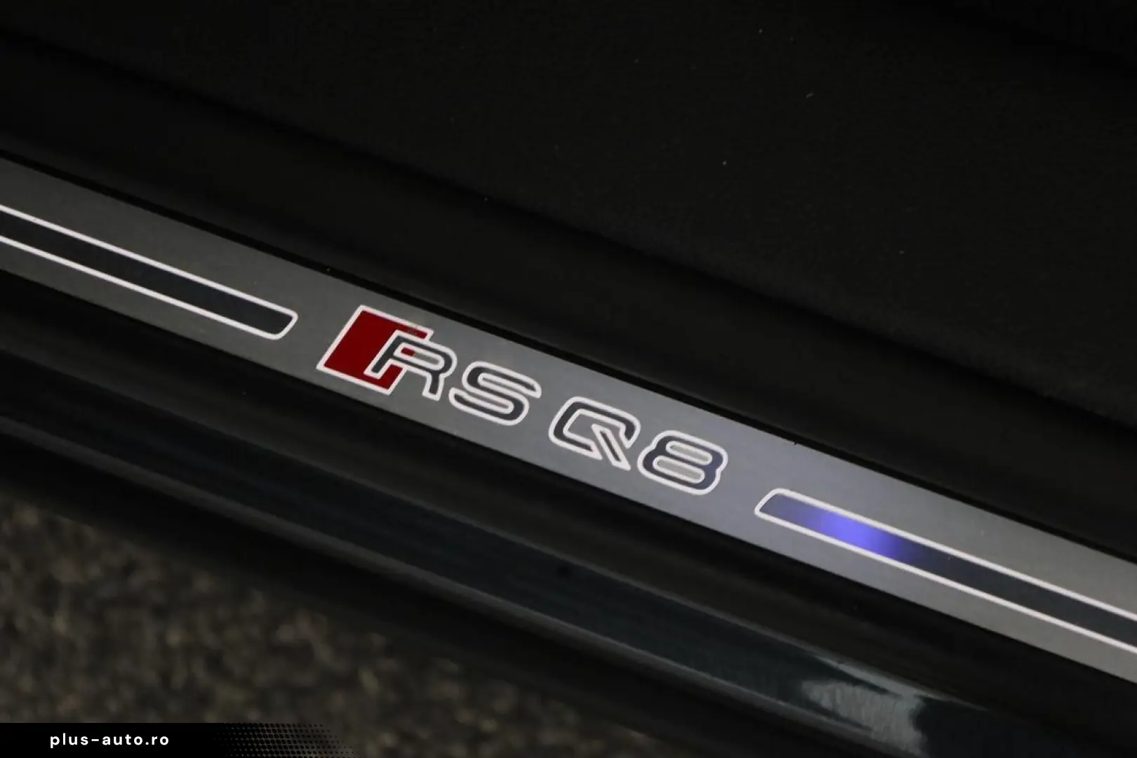 AUDI RS Q8 SUV performance Laser Pano Vmax RSAbgas 23