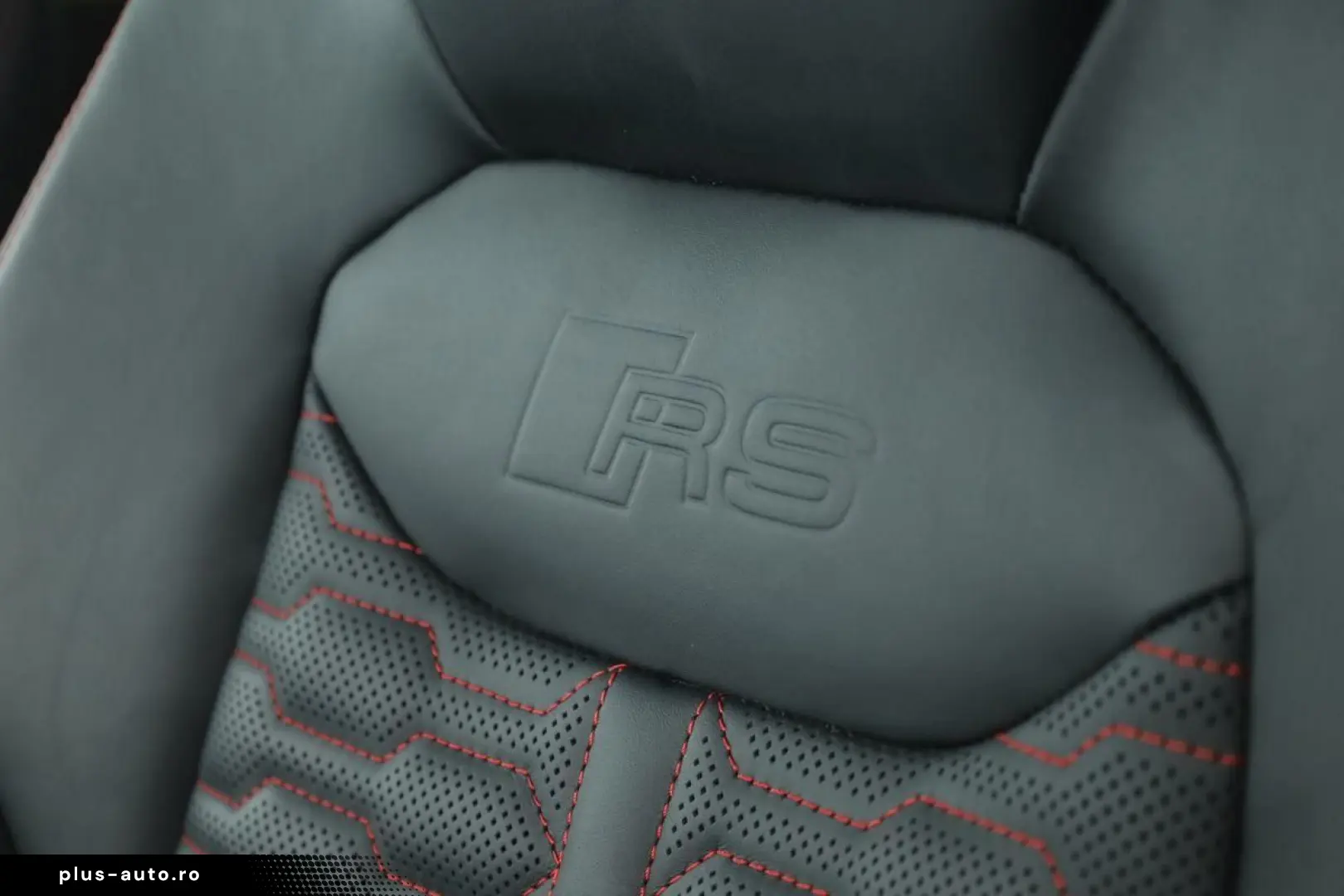 AUDI RS Q8 SUV performance Laser Pano Vmax RSAbgas 23