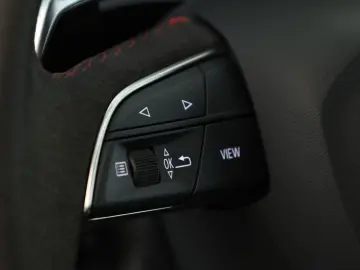 AUDI RS Q8 SUV performance Laser Pano Vmax RSAbgas 23