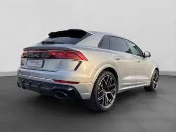 AUDI RSQ8 TFSI Q MATRIX BuOadv SPORT-AGA PANO AHK