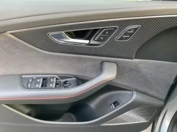 AUDI RSQ8 TFSI Q MATRIX BuOadv SPORT-AGA PANO AHK