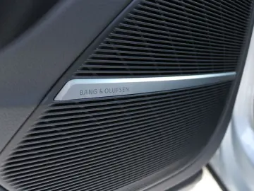 AUDI RSQ8 performance  Keramik Pano RS-Design  Rot