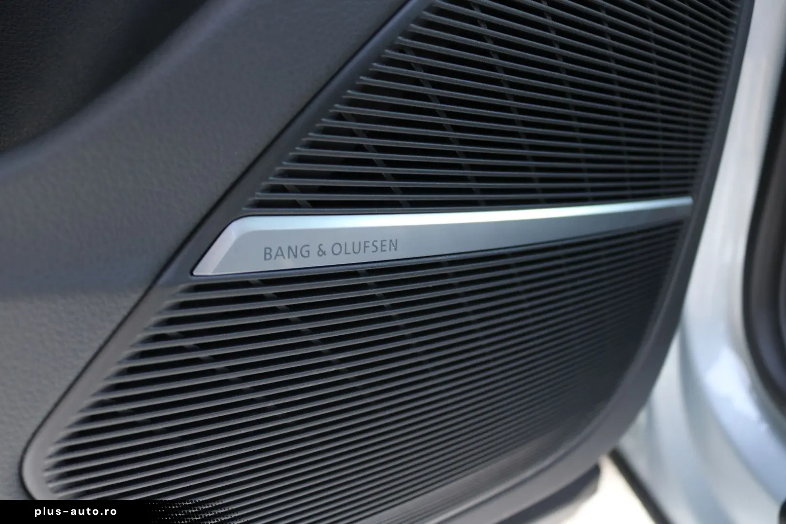 AUDI RSQ8 performance  Keramik Pano RS-Design  Rot