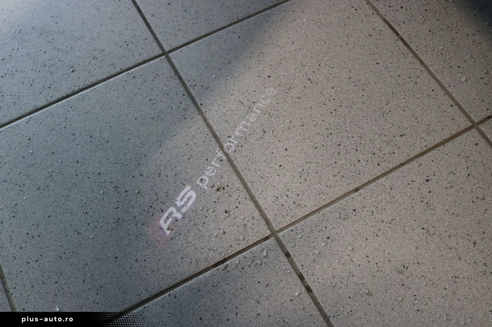 AUDI RSQ8 performance  Keramik Pano RS-Design  Rot