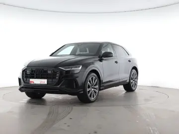 AUDI Q8 quattro S line